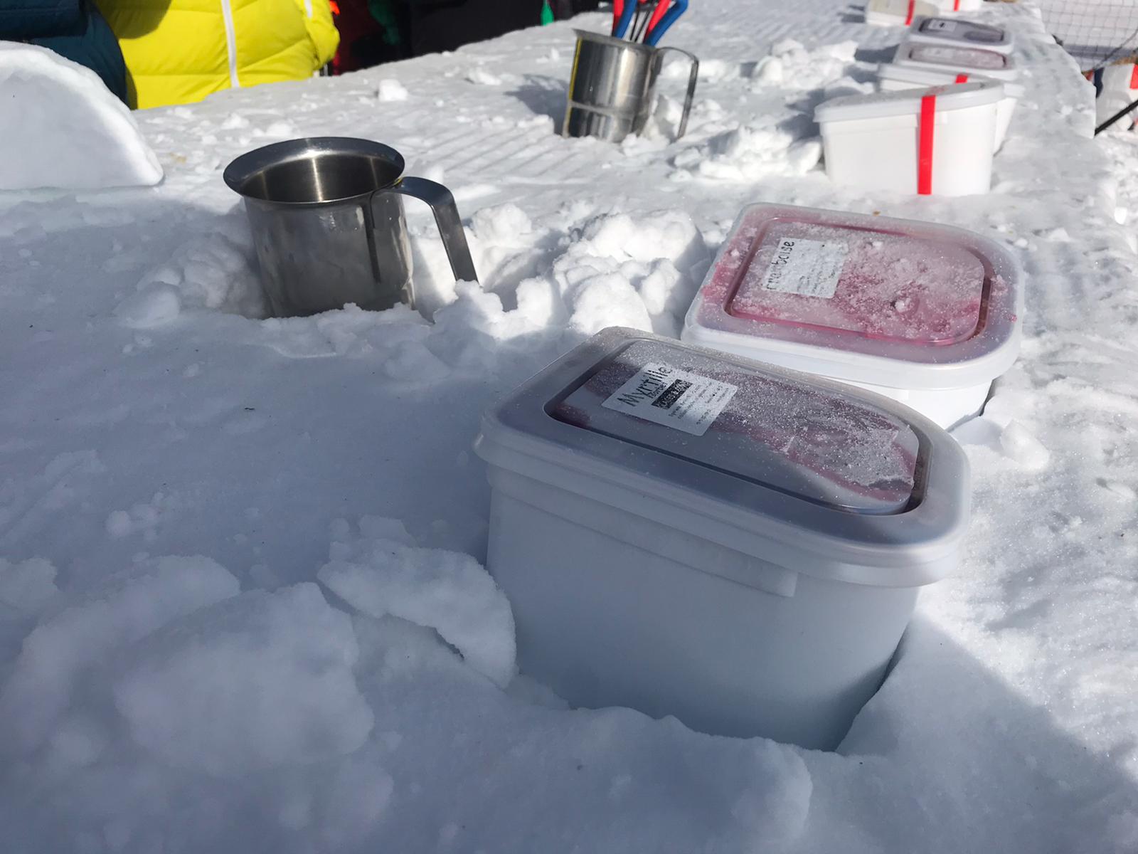 Distribution de glace pour l'animation d'une station de ski
