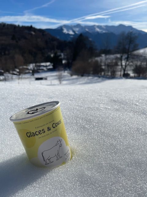 Distribution de glace pour l'animation d'une station de ski